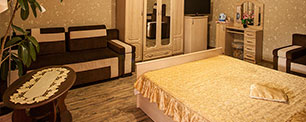 Rooms & Suites